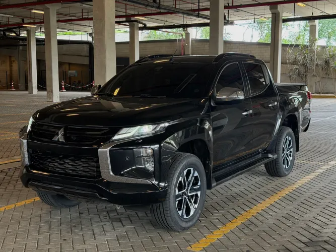 Mitsubishi L200 Triton Sport HPE-S 2.4 CD Dies. AUT 2024