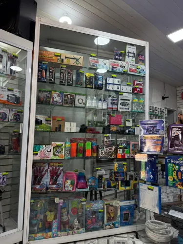 Vitrine de Vidro para Loja 2,50m x 1,50m - Expositor Grande