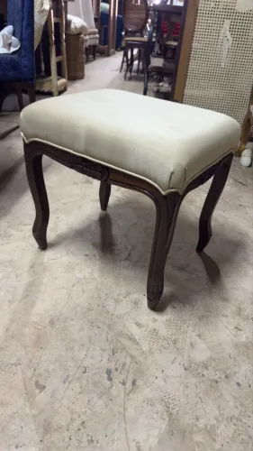 Banqueta estofada
