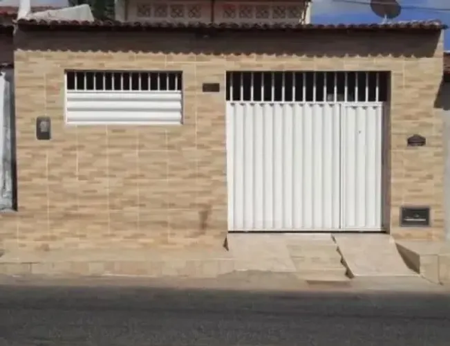 CASA EM BREVES