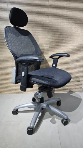 Cadeira de Escritório Presidente em Mesh