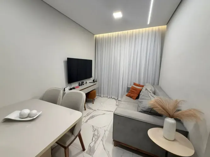 Apartamento de 44 m² no Cambeba, com 2 quartos, 1 vaga, vista e localização privilegiada.