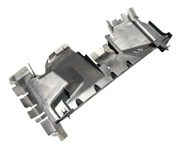 Defletor Radiador Direito Peugeot 3008 1.6 Thp 2012 A 2015