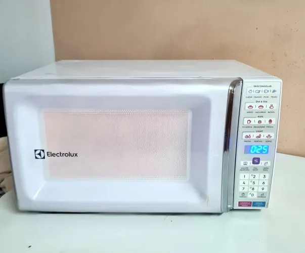 Microondas Top - Electrolux 34 litros. Ótimo Estado 127v valor 245.00 ac pix ou parcelo