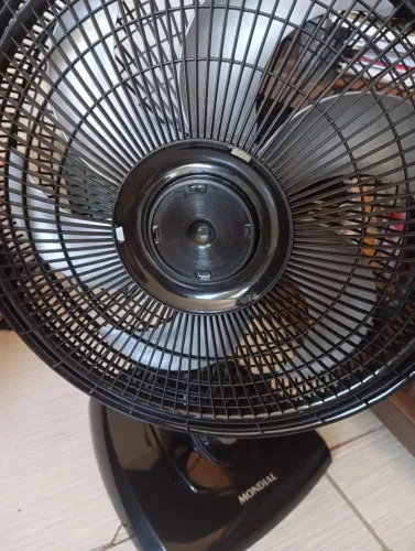 Ventilador mondial preto de 40 centímetros