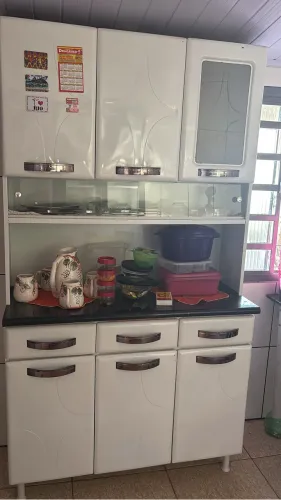 Móveis e carro