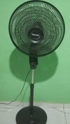Vende-se ventilador