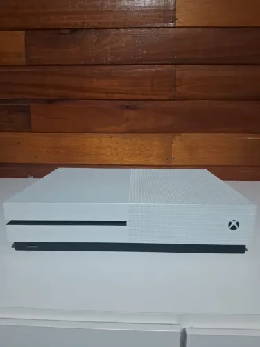 XBOX ONE S 1TB