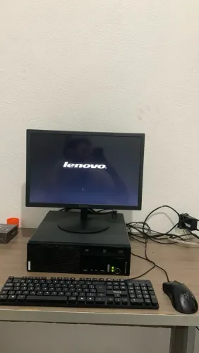 Computador Lenovo ThinkCentre | Intel Core i5 | 4 GB RAM
