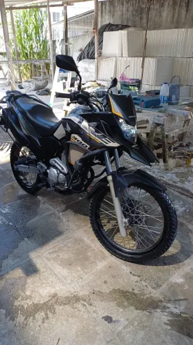HONDA XRE 300 ADVENTURE MODELO 2022