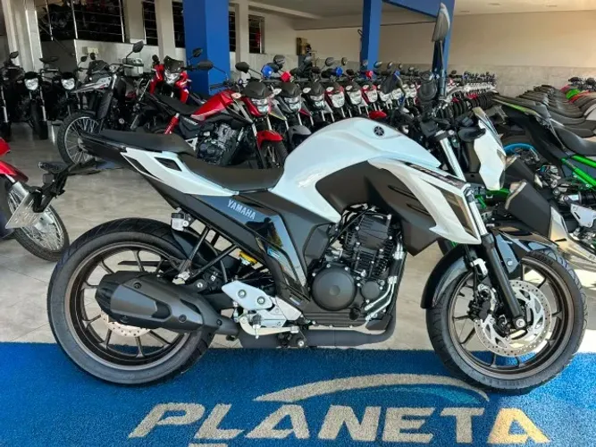 YAMAHA FZ-25 Fazer 250 - Ano e Modelo 2026, em estado de 0 km, com apenas 427 km rodados!