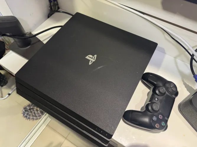 Ps4 PRO 1tb + G29