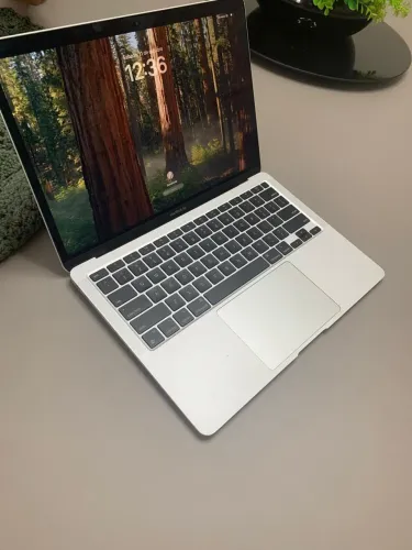 MacBook Air M1 256gb extremamente novo