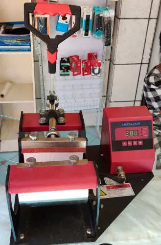 Prensa Térmica de Canecas 220V