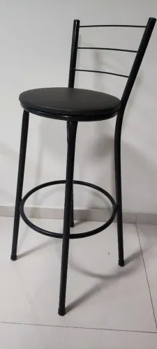 Banqueta alta preta 