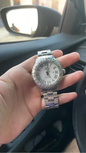 relogios invicta e Guess