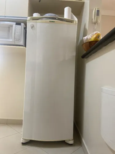 Geladeira cônsul facilite em bom estado