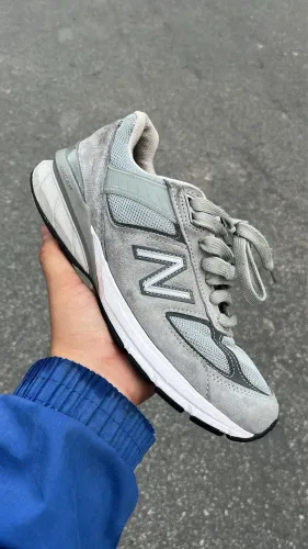 Tênis new balance 990 V5
