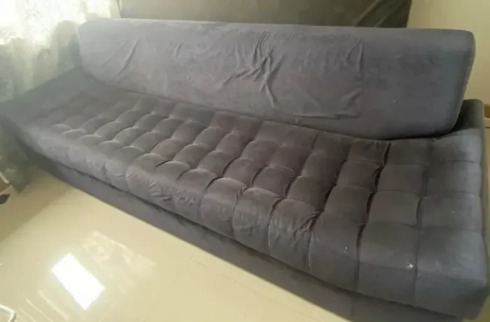 Sofa preto para 4 lugares 2,50 comprimento x 0,92Largura x 0,84 Altura