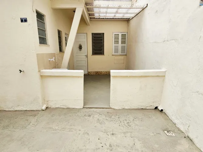 Alugo ótima casa de 1 quarto em Piedade