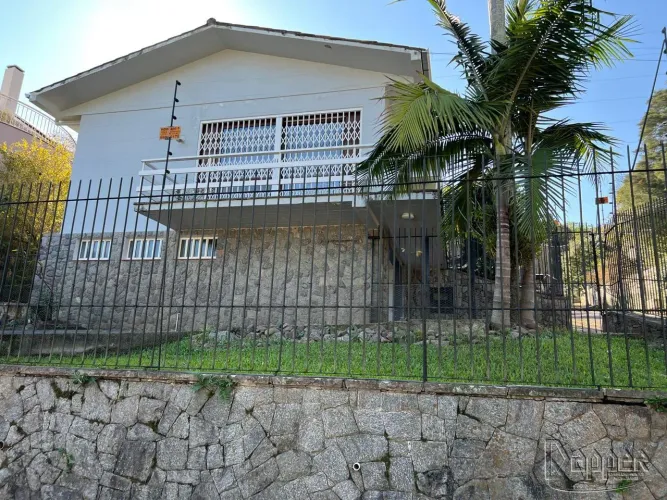 Casa residencial à venda no bairro Vila Nova com 152 m² e 3 dormitórios/quartos.
