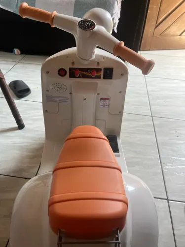 Moto elétrica pra criança