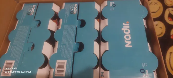 Vendo uma caixa de copo nadir