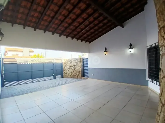 Casa com 4 dormitórios e toda climatizada
