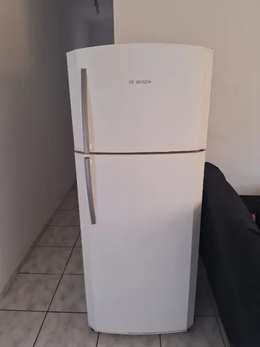 Geladeira Bosch Duplex - Grande, espaçosa e em perfeito funcionamento