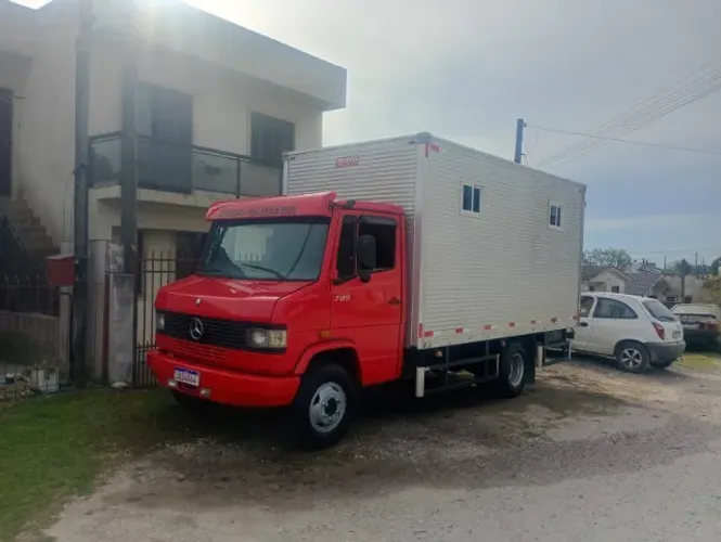 ? MERCEDES-BENZ 709 - 1989 - BAÚ COM 3 BOX + SALÃO