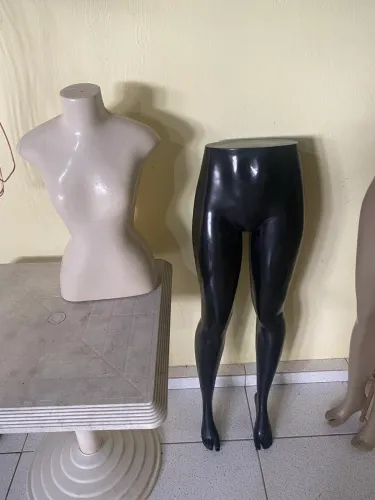 Manequins disponíveis para venda