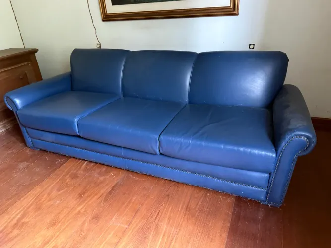Jogo de sofá de couro azul