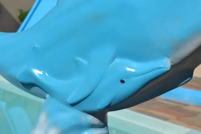 Cascata para piscina ou fonte modelo "golfinho com filhotes", fibra de vidro