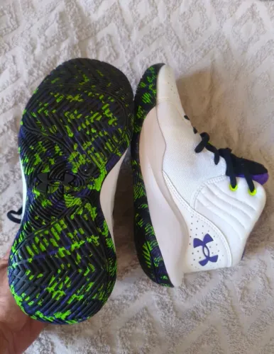Tênis Under Armour Novo
