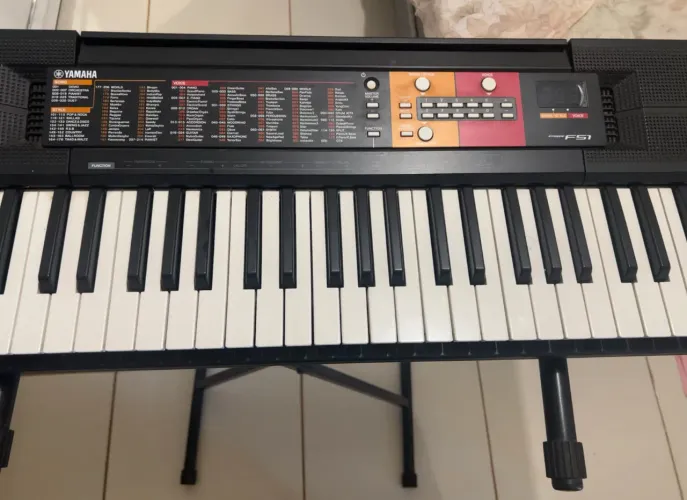 Teclado PSR-F51 Yamaha
