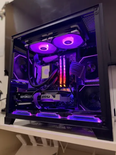 PC Gamer - RTX 5060 Ti 16GB / Ryzen 7 5700g / 64GB Ram Corsair / SSD 1TB (Aceito Trocas)