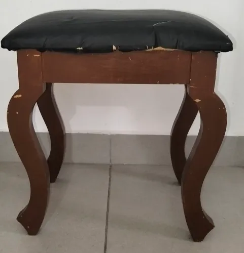 Banco / Banqueta para Piano Estilo Clássico (Ótimo Estado)