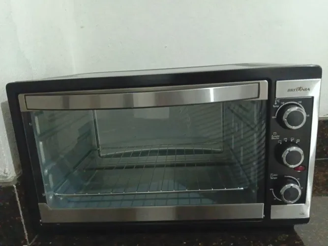 Forno Britânia 52 L novo