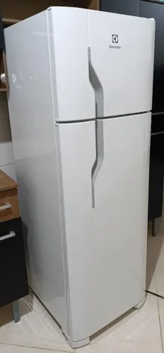 GELADEIRA NOVA