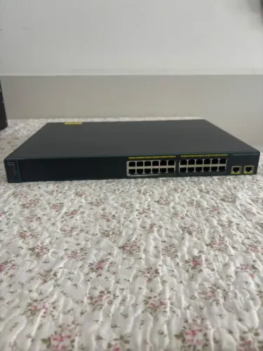 Switch Cisco Catalyst WS-C2960-24LT-L