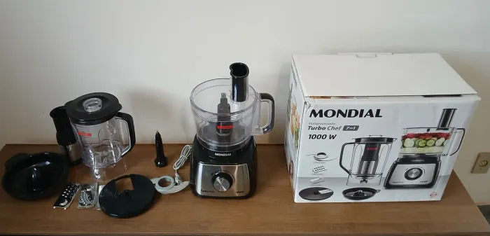 Multiprocessador de alimentos Mondial com caixa como novo. 1000W, 110V, preto, 7 em 1.