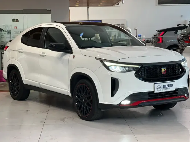 Fiat Fastback Abarth Turbo Flex 1.3 Aut. 2025