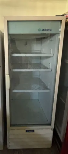 EXPOSITOR DE BEBIBAS REFRIGERADOR 