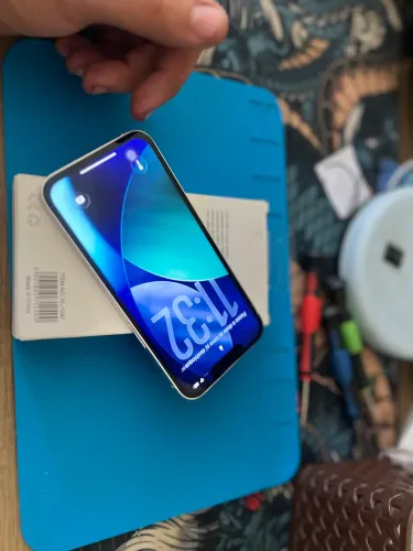 iPhone 13