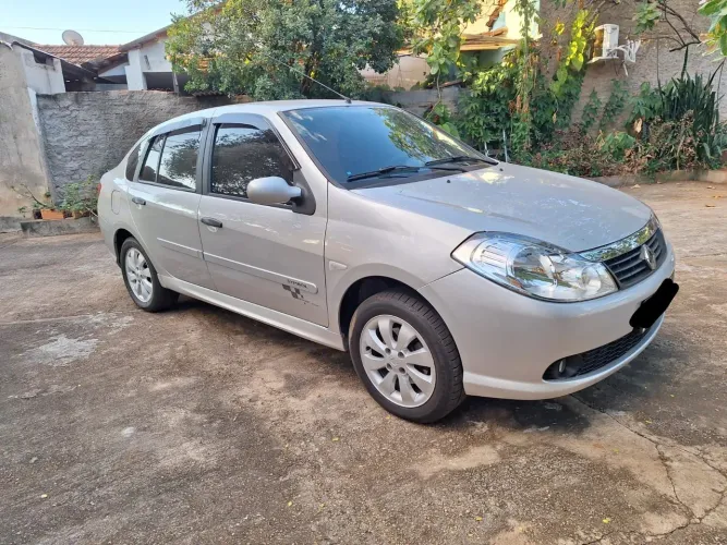 Renault Symbol Expression Hi-flex 1.6 16V 4P 2011