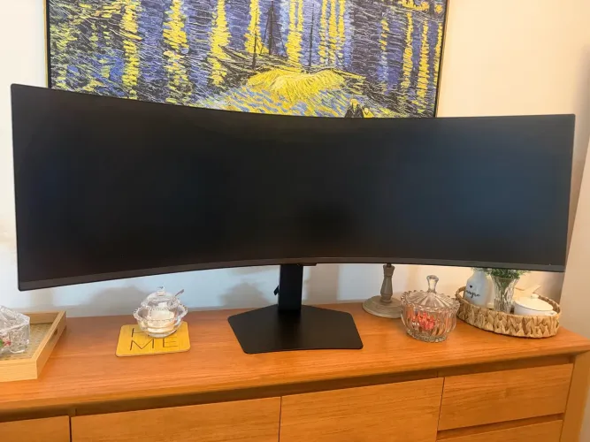 Monitor Samsung Odyssey G9 49?