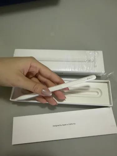 Apple Pencil 2º geração (nunca usada)