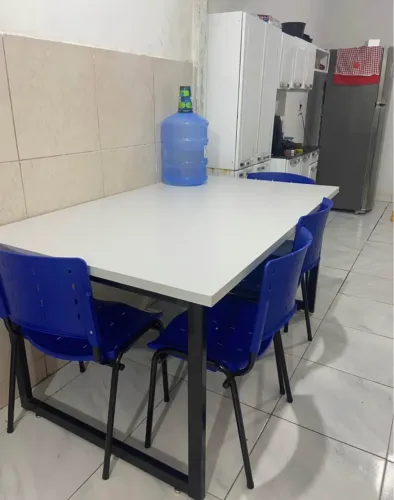 Mesa 4 cadeiras