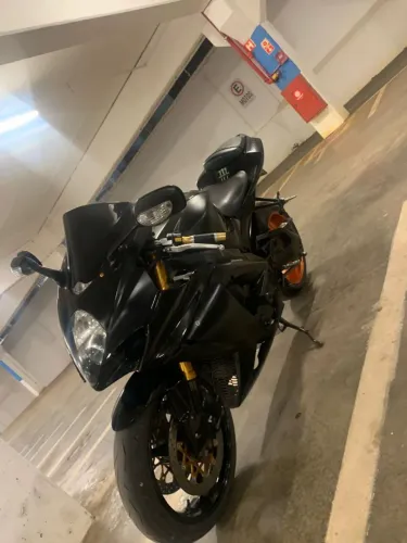 Vendo moto isred 1000