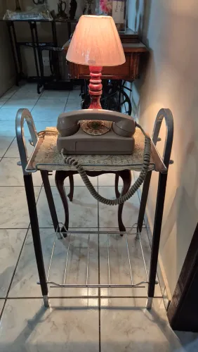 Mesinha telefone anos 70